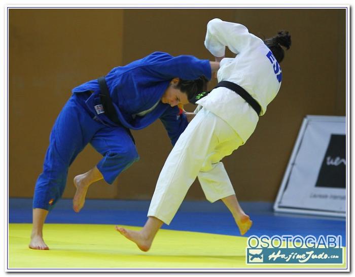 CEU2011 200025